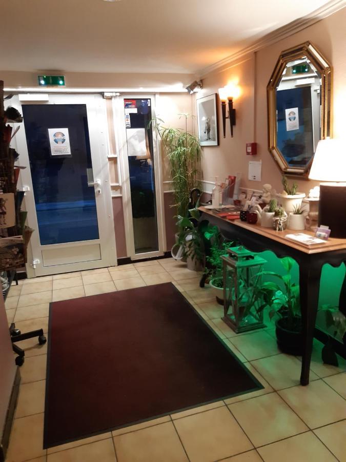 Hotel Du Tricastin Pierrelatte Εξωτερικό φωτογραφία