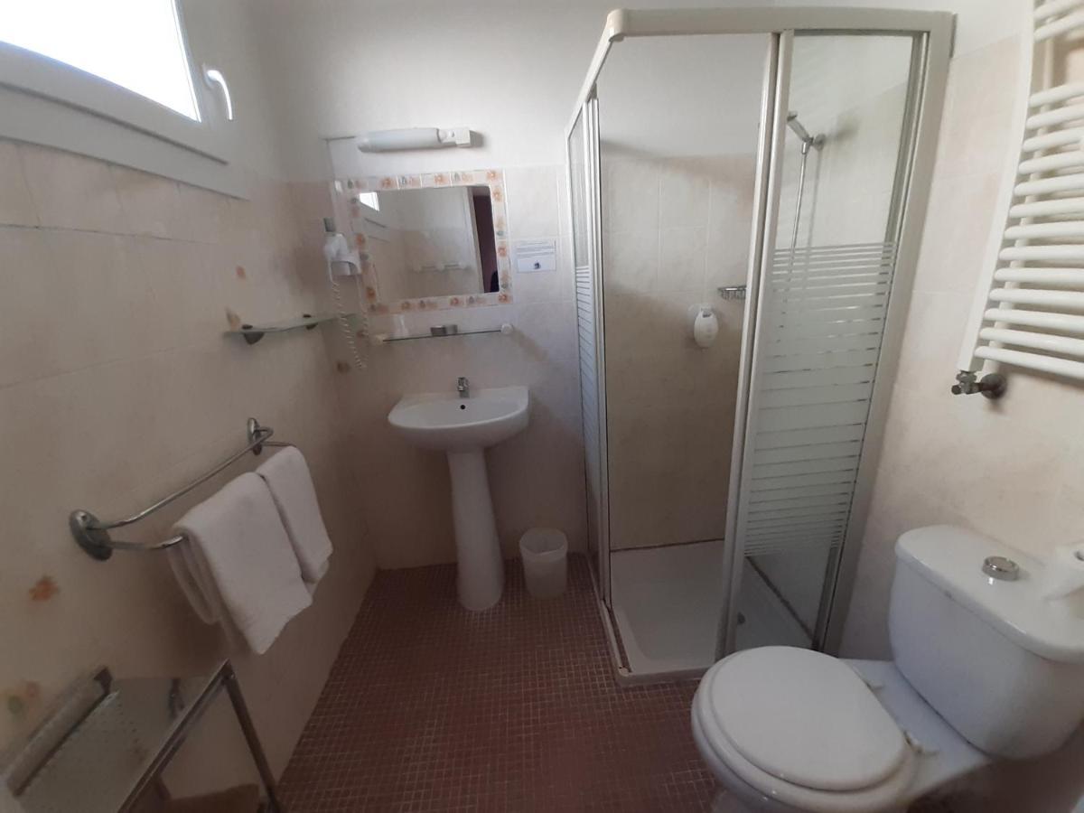 Hotel Du Tricastin Pierrelatte Εξωτερικό φωτογραφία
