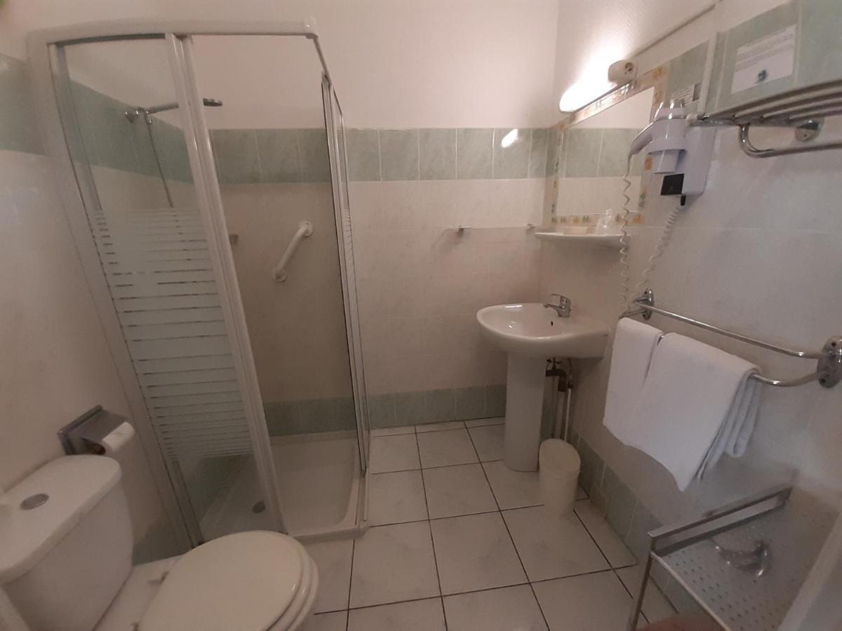 Hotel Du Tricastin Pierrelatte Εξωτερικό φωτογραφία