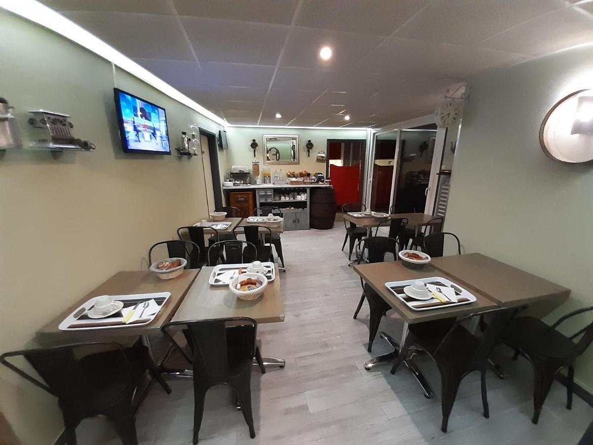 Hotel Du Tricastin Pierrelatte Εξωτερικό φωτογραφία