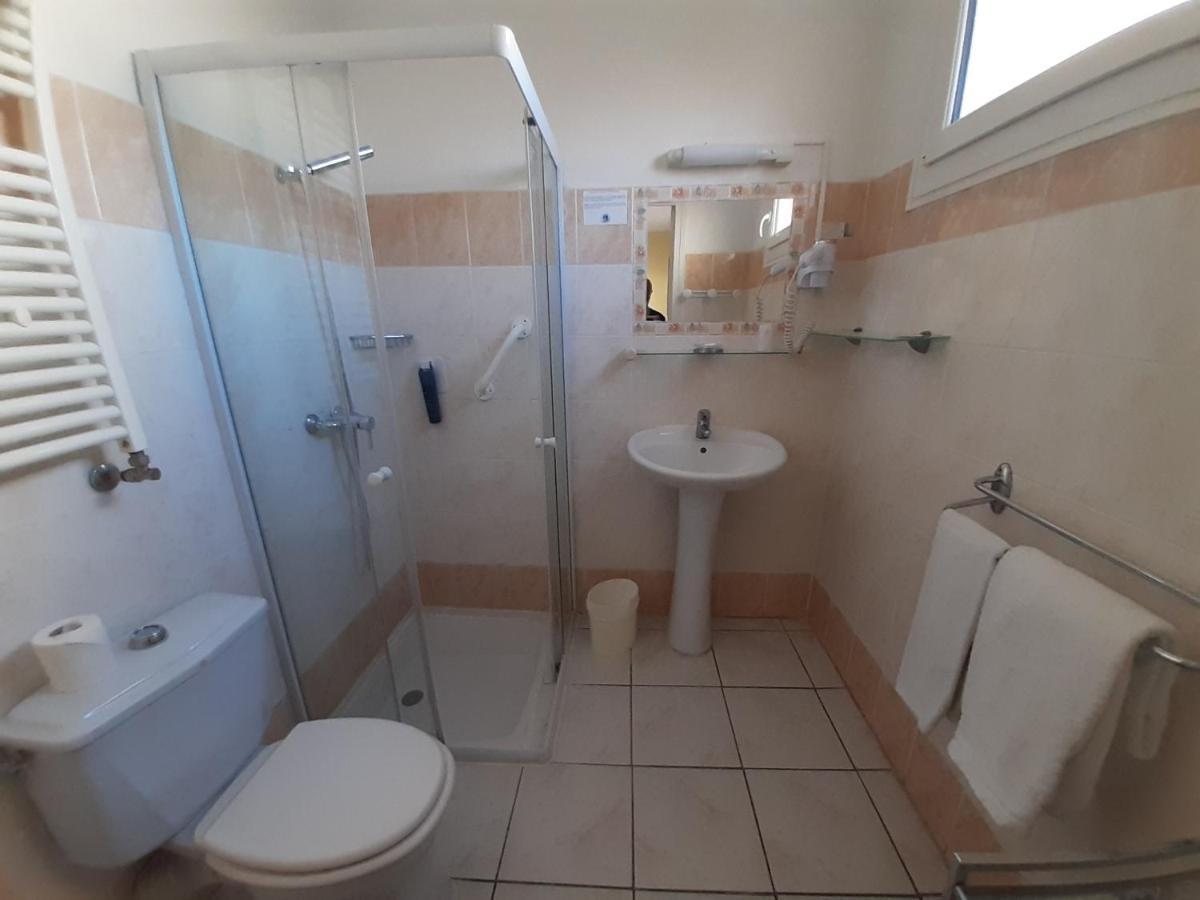 Hotel Du Tricastin Pierrelatte Εξωτερικό φωτογραφία