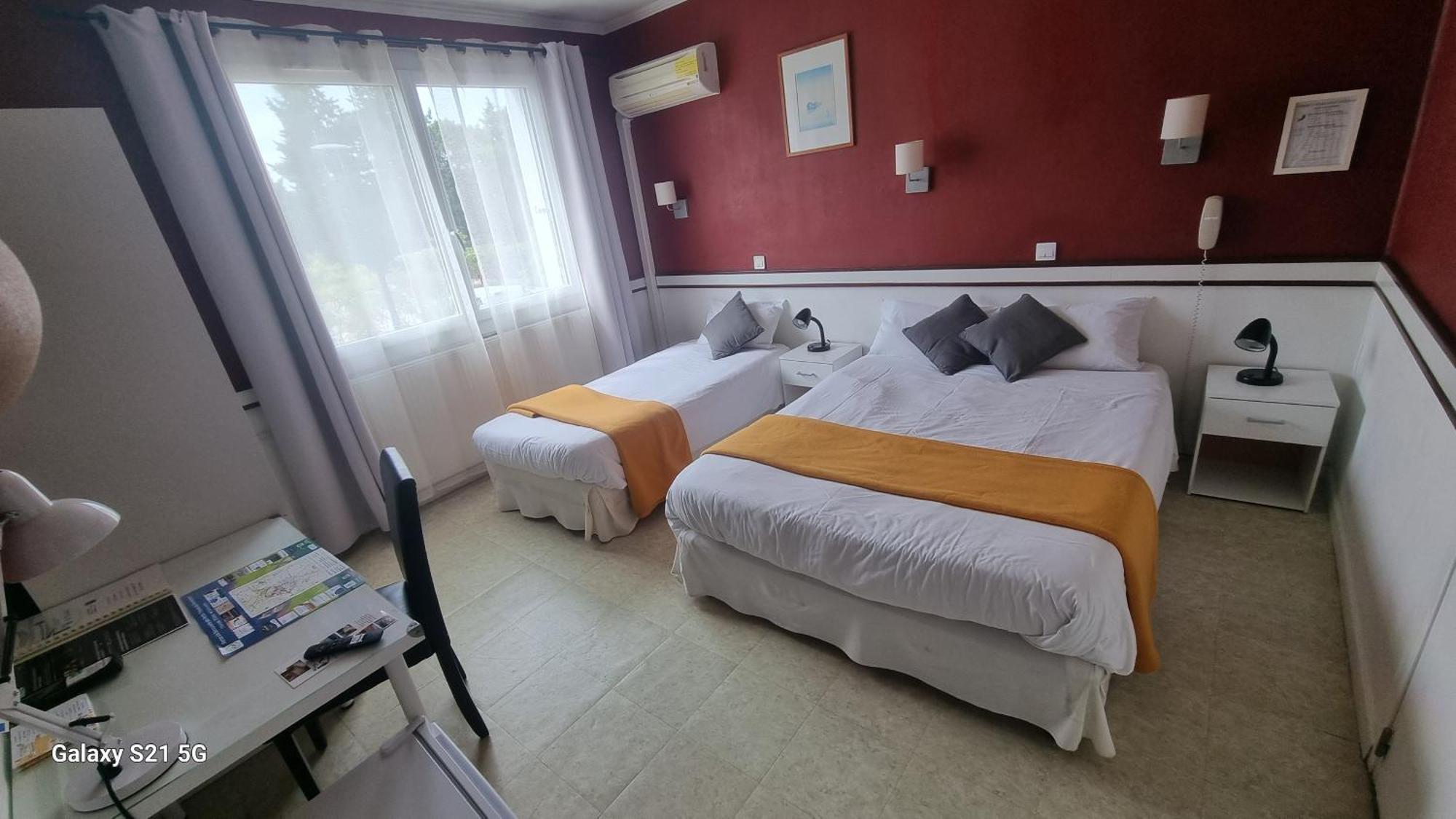 Hotel Du Tricastin Pierrelatte Εξωτερικό φωτογραφία